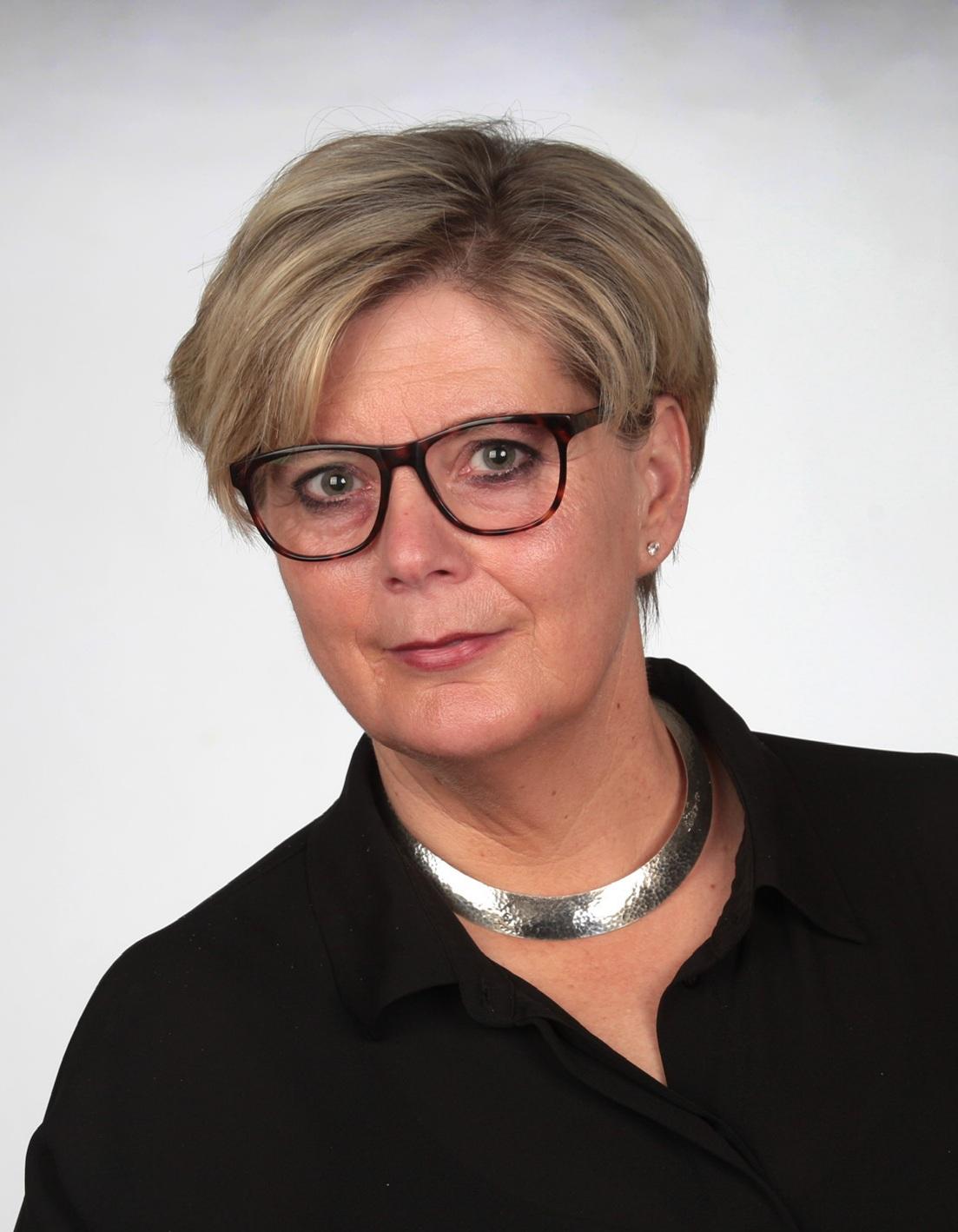 Claudia Deckers
