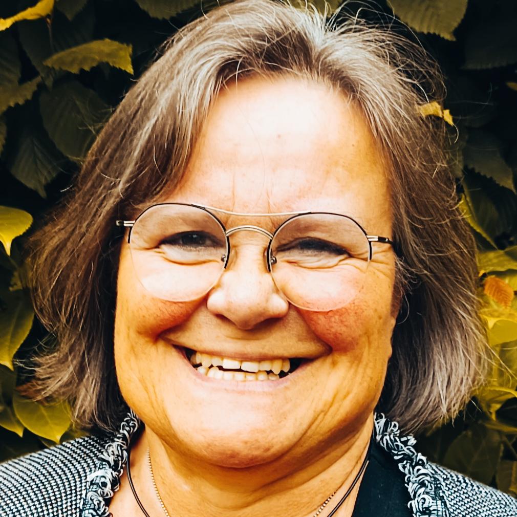 Susanne Leuchtenberg,  Pfarrsekretärin