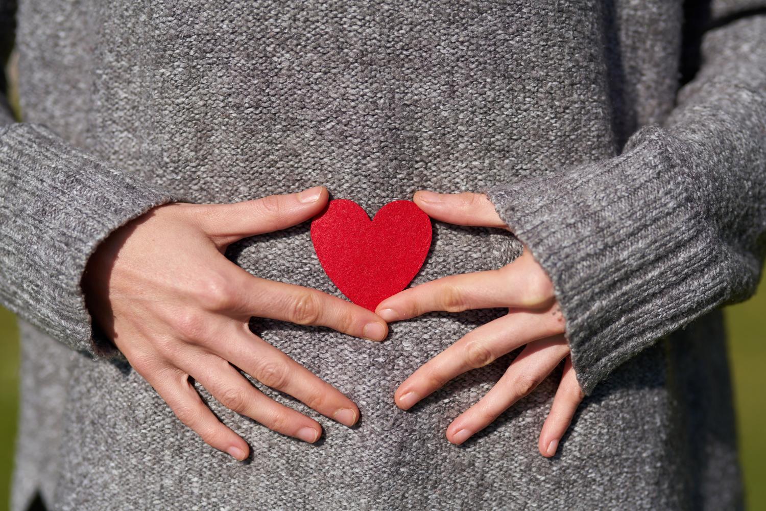 pregnant-3944825_by_engin_akyurt_cc0-gemeinfrei_pixabay_pfarrbriefservice