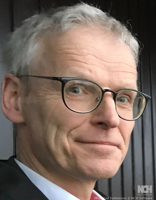 Dr. Stephan  Harbich