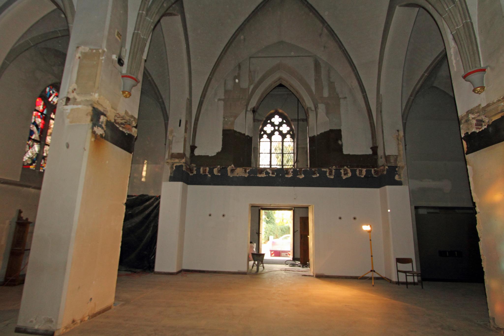 Das Langschiff nach Rückbau der Orgelbühne