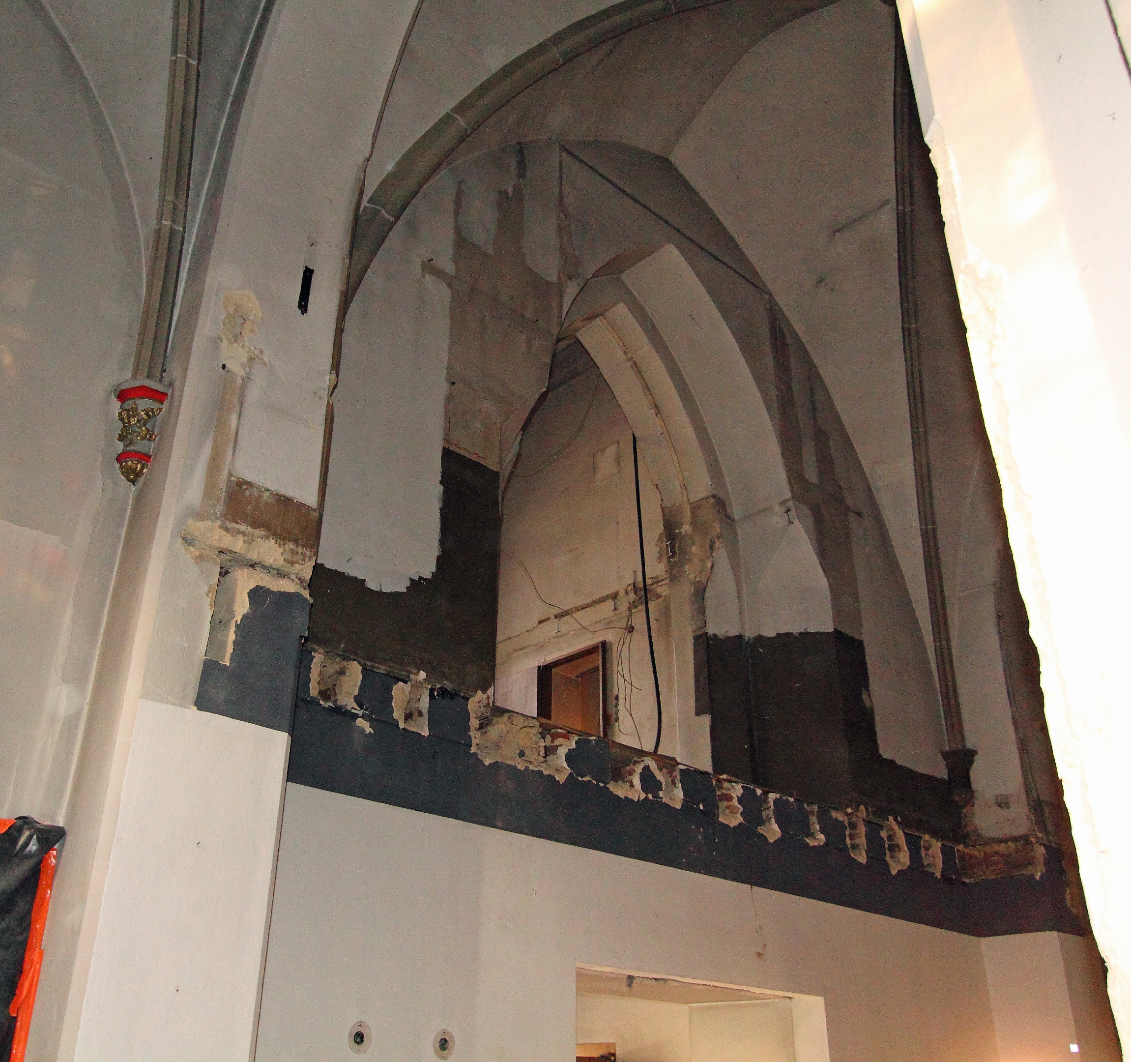 Die Orgelbühne nach dem Rückbau