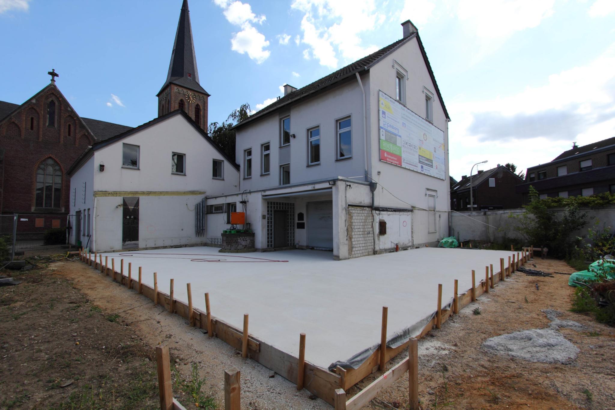 Pfarrhaus - Bodenplatte Juli 2020
