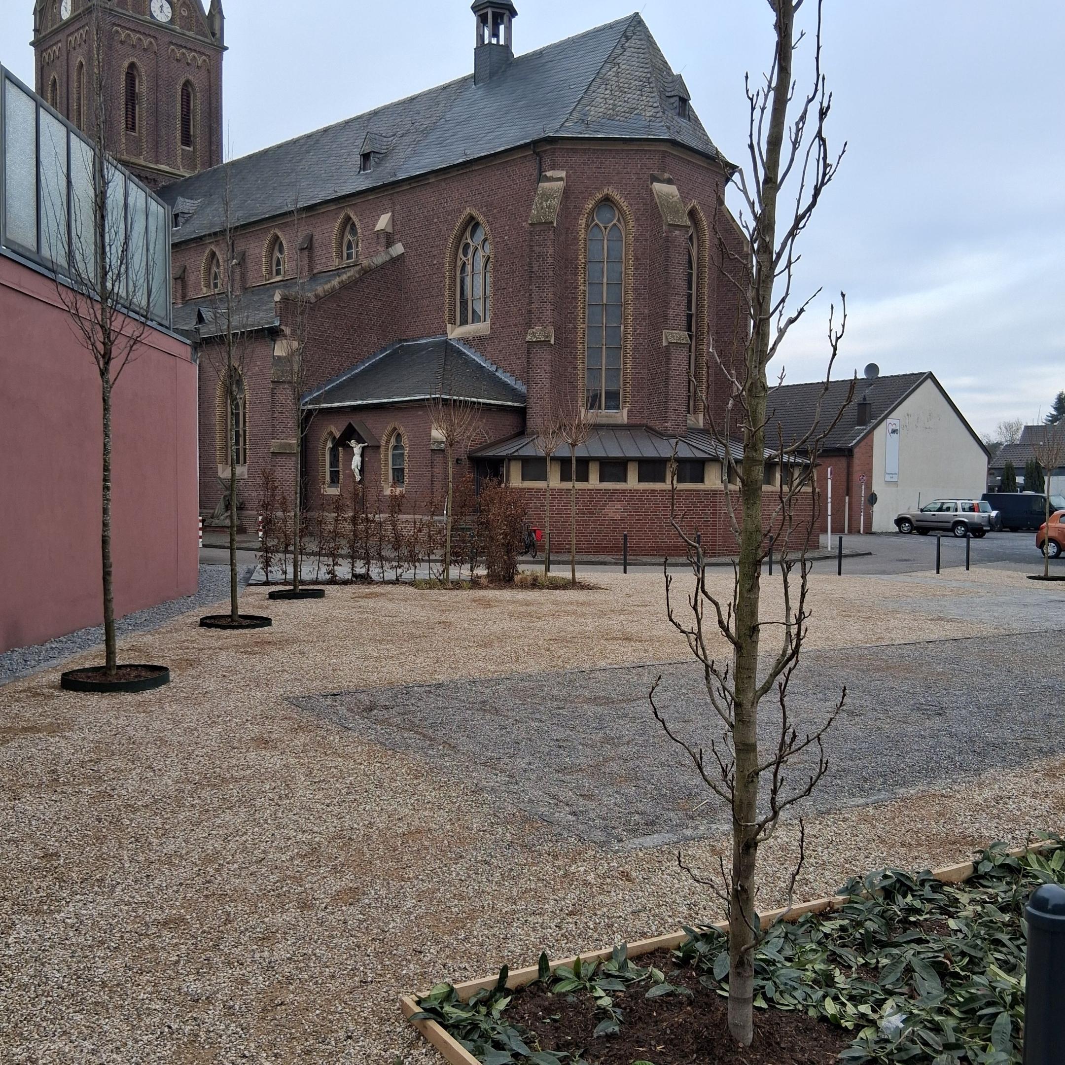 Neuer Kirchplatz Hardt