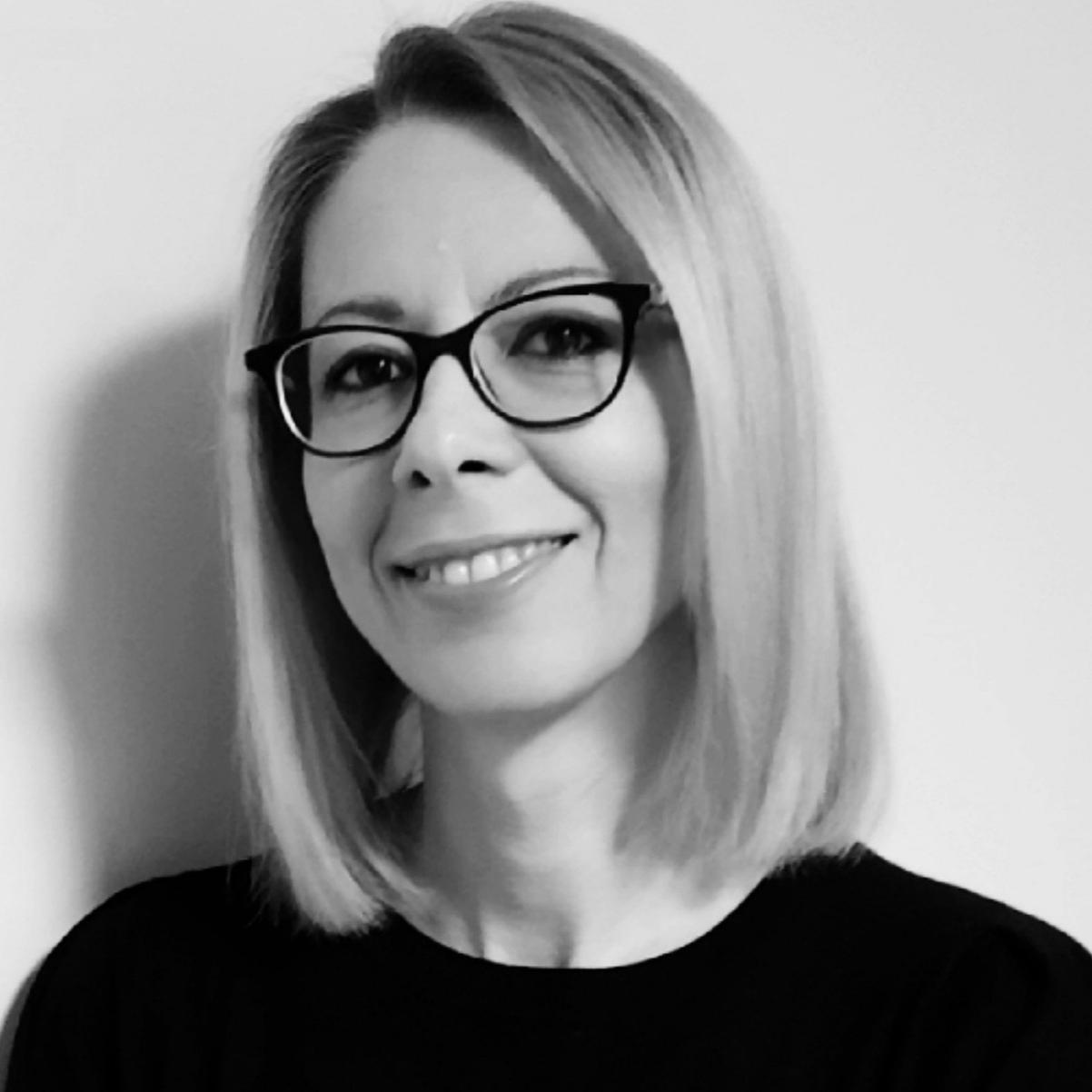 Isolde Matziol,  Pfarrsekretärin