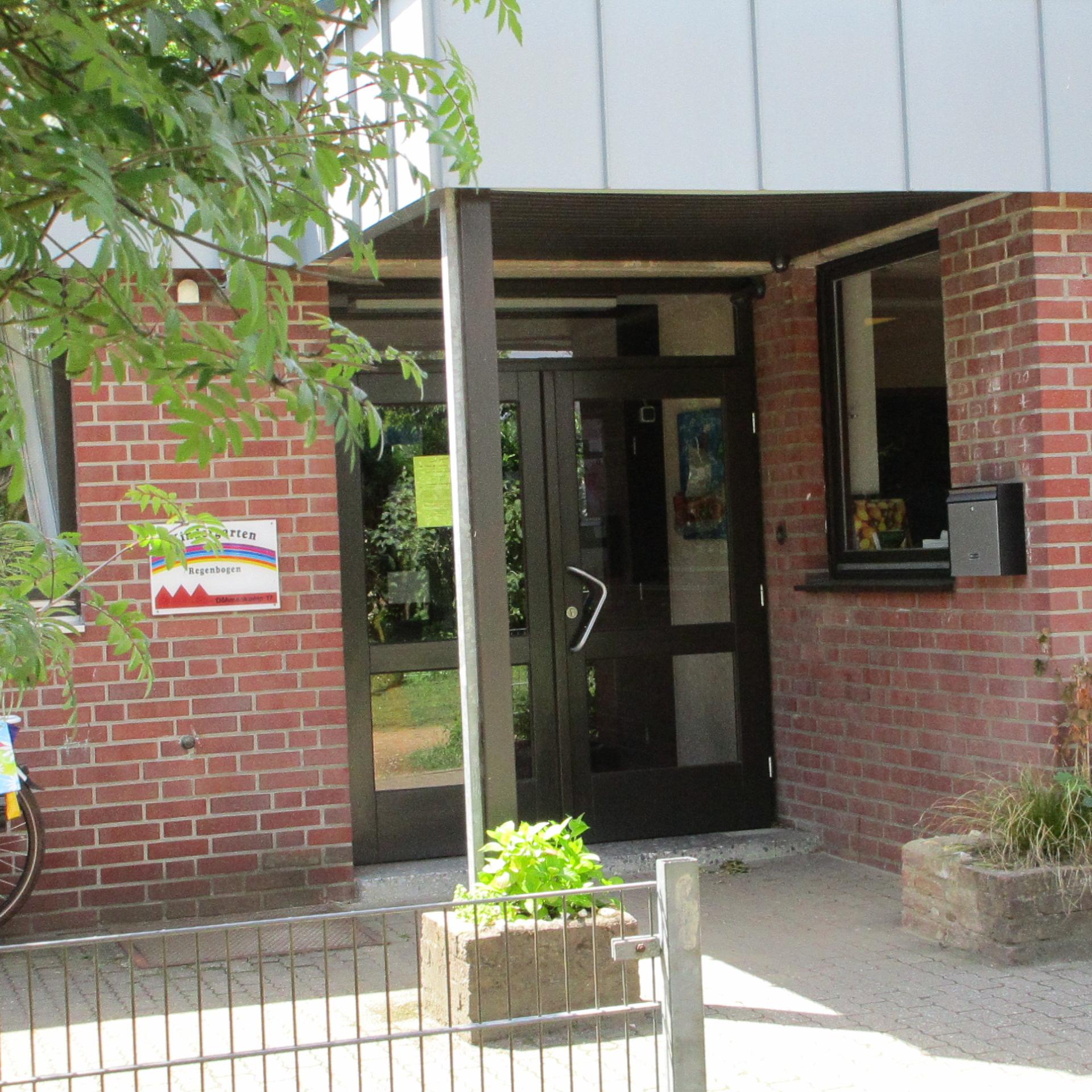 Eingang Kindergarten Regenbogen