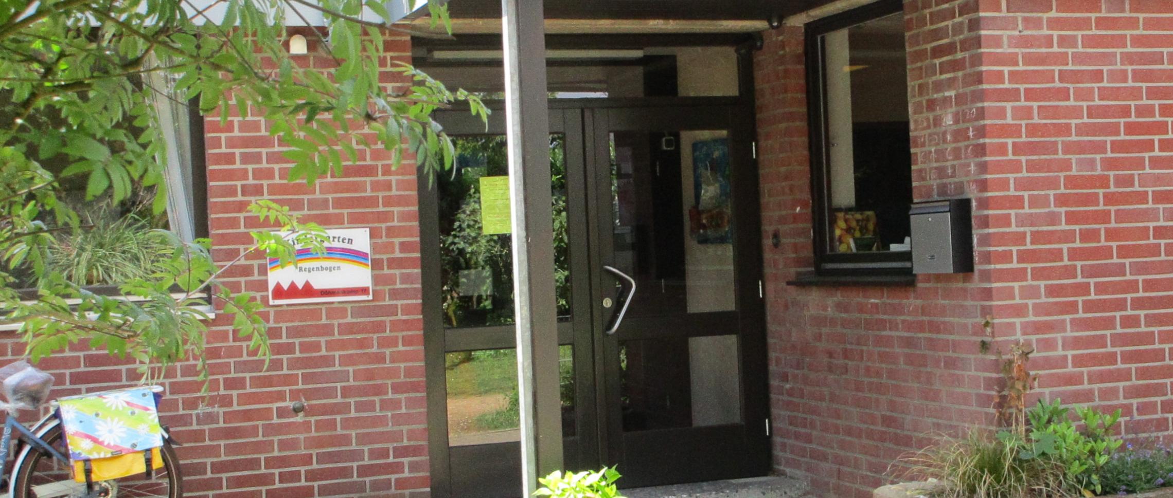 Eingang Kindergarten Regenbogen